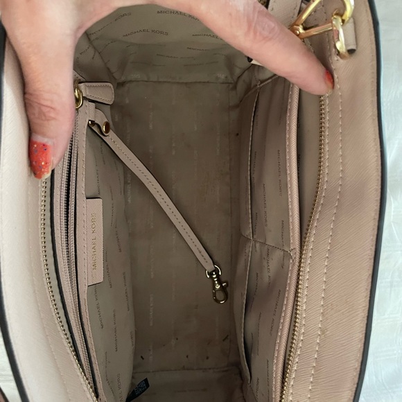 COPY - Micheal Kors purse - Picture 3 of 4